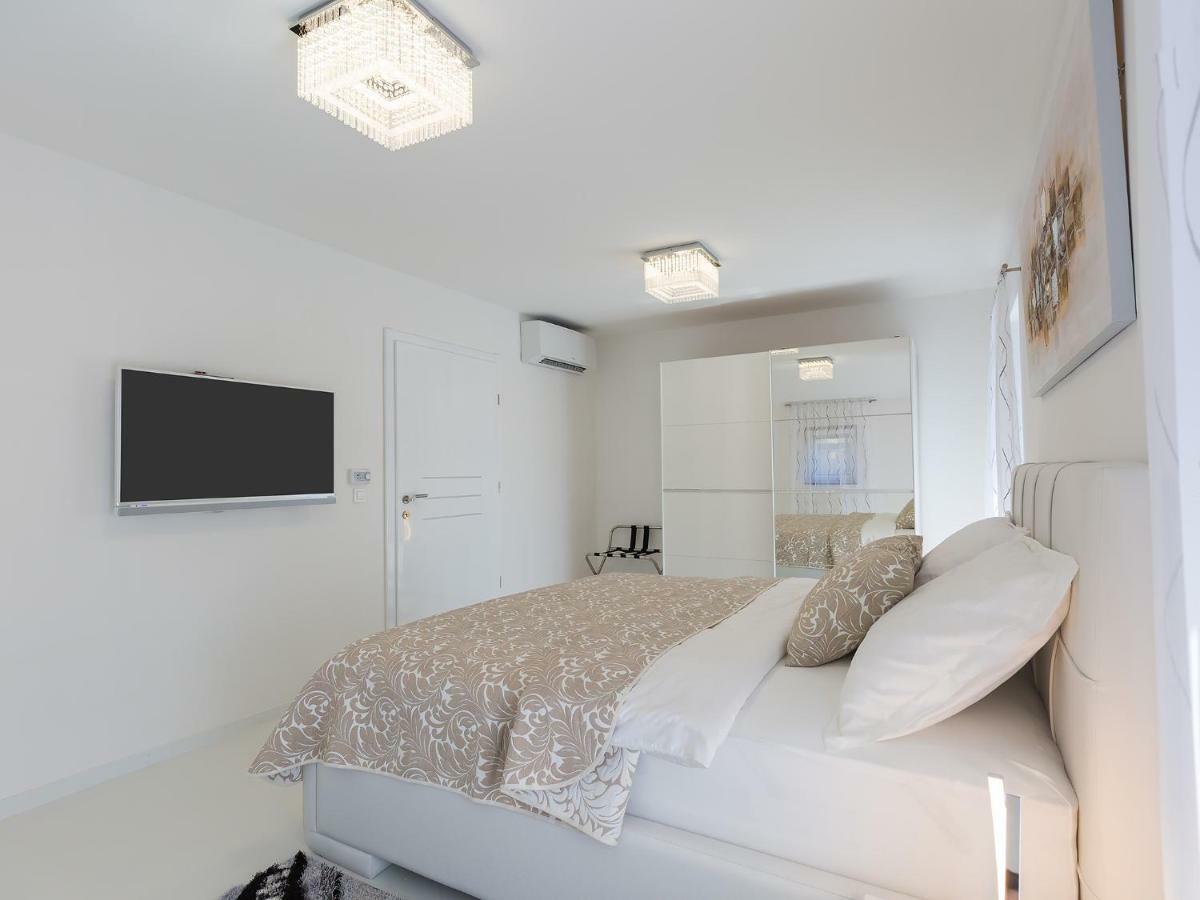 Apartmani Beril Lux Rovinj Ngoại thất bức ảnh